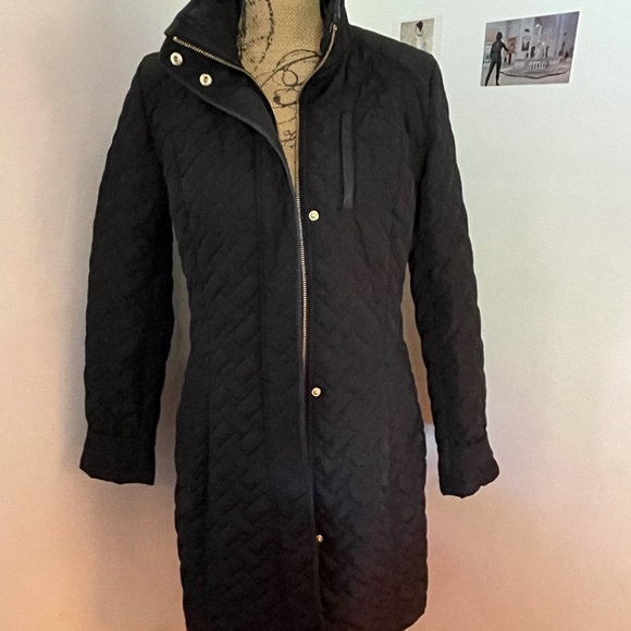 Cole Haan Signature down coat. Size small. - Picture 4 of 11